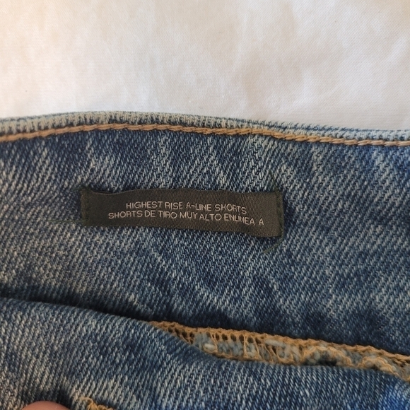 WILD FABLE WOMEN'S A-LINE HIGH RISE FRAYED HEM JEAN SHORTS - Picture 6 of 8